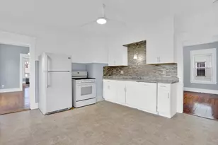 13-15 Wigwam Pl, Springfield, MA 01108 - Photo 10