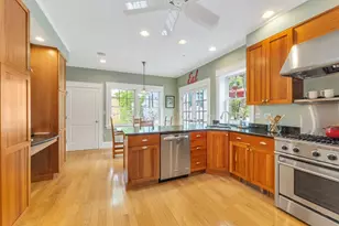 110 Anawan Ave, Boston, MA 02132 - Photo 10
