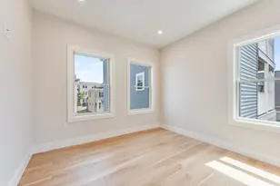147 W 8th St, Boston, MA 02127 - Photo 18