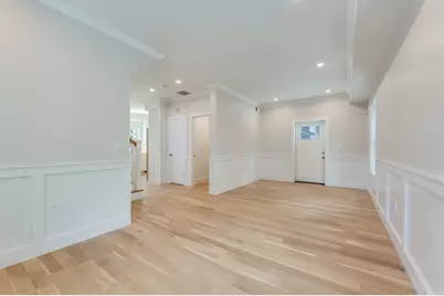 147 West Eighth Street, Boston, MA 02127 - Photo 10