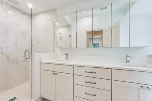 147 W 8th St, Boston, MA 02127 - Photo 10