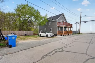 25 Tripoli St, Cranston, RI 02909 - Photo 2