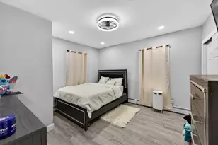 25 Tripoli St, Cranston, RI 02909 - Photo 12