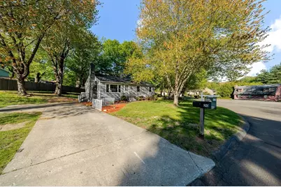 20 Meadowbrook Dr, Easthampton, MA 01027 - Photo 4