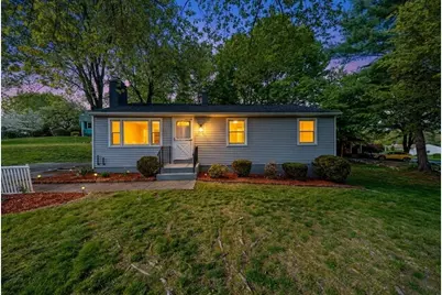 20 Meadowbrook Dr, Easthampton, MA 01027 - Photo 2