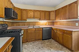 338 Elm St, North Attleboro, MA 02760 - Photo 8