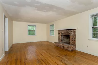 250 Prospect St, Franklin, MA 02038 - Photo 8