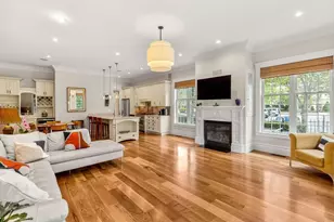 322-324 W Fourth St, Boston, MA 02127 - Photo 8