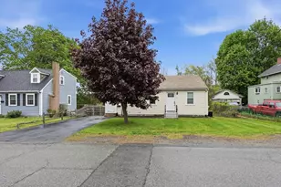 24 Warren Ave, Stoughton, MA 02072 - Photo 2