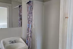 263 Elm St, Holyoke, MA 01040 - Photo 10