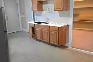 263 Elm St, Holyoke, MA 01040 - Photo 8