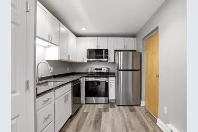 326 Broadway #6, Somerville, MA 02145 - Photo 2