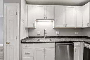 326 Broadway, Somerville, MA 02145 - Photo 6