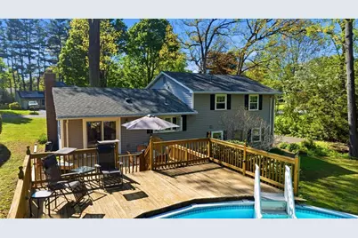 9 Meadowbrook Drive, Hadley, MA 01035 - Photo 4
