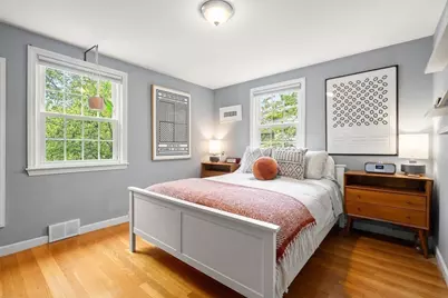 6 Van Brunt St, Boston, MA 02136 - Photo 10