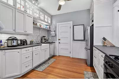 17 Park Vale #4, Brookline, MA 02446 - Photo 6
