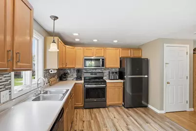 1185 Main St #4, Clinton, MA 01510 - Photo 12