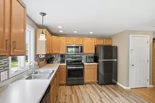 1185 Main St, Clinton, MA 01510 - Photo 12