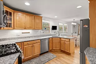 21 Chandler Ave, Walpole, MA 02081 - Photo 6