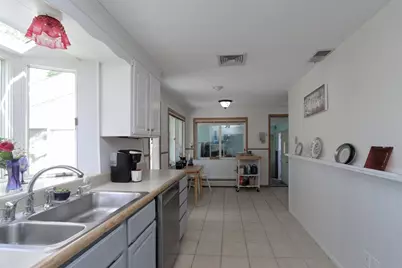 49 Fitzgerald Rd, Springfield, MA 01104 - Photo 12