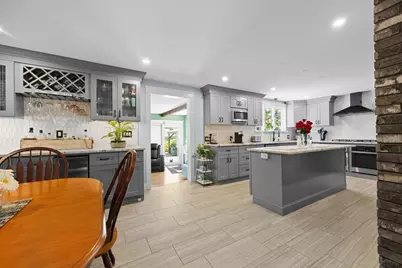 14 Huron Ave, Danvers, MA 01923 - Photo 6