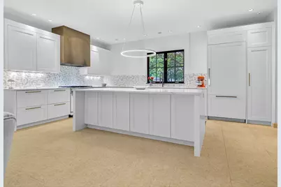 18 Middlesex St, Winchester, MA 01890 - Photo 8
