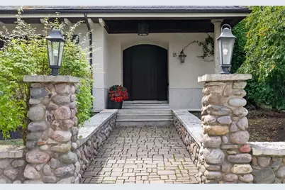 18 Middlesex St, Winchester, MA 01890 - Photo 4