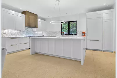 18 Middlesex St, Winchester, MA 01890 - Photo 12