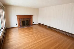 7 Lorette St, Boston, MA 02132 - Photo 2