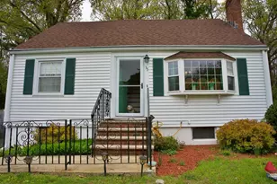 35 Hillsdale Rd, Holbrook, MA 02343 - Photo 2