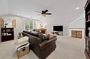 7 Evergreen Cir, Canton, MA 02021 - Photo 6