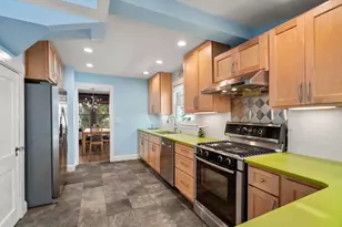 42 Aberdeen St, Newton, MA 02461 - Photo 10