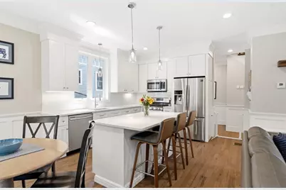 33 Charles St. #33, Watertown, MA 02472 - Photo 6