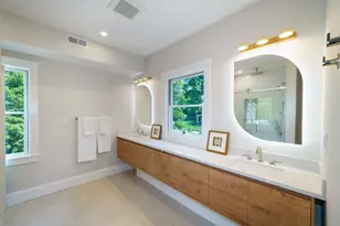 37 Oakland St, Wellesley, MA 02481 - Photo 18
