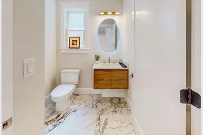 37 Oakland St, Wellesley, MA 02481 - Photo 12