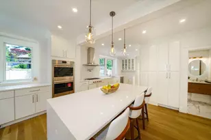37 Oakland St, Wellesley, MA 02481 - Photo 8