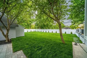 37 Oakland St, Wellesley, MA 02481 - Photo 32
