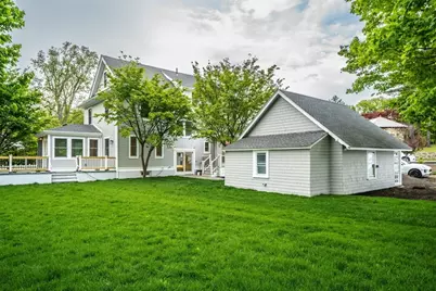 37 Oakland St, Wellesley, MA 02481 - Photo 2