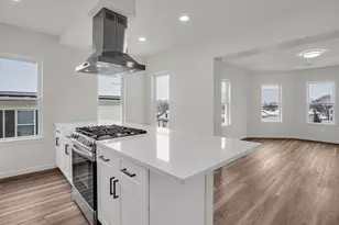 12 Alpine St, Worcester, MA 01610 - Photo 6