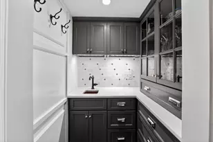 12 Hereford St, Boston, MA 02115 - Photo 8