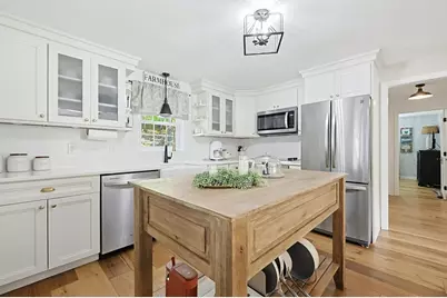 135 Locust St, Holliston, MA 01746 - Photo 12