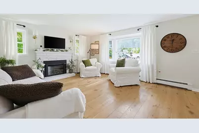 135 Locust St, Holliston, MA 01746 - Photo 6