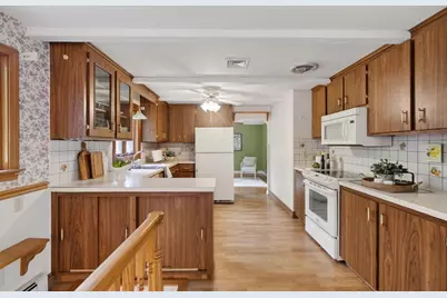 18 Williams Rd, Lynnfield, MA 01940 - Photo 10