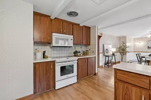 18 Williams Rd, Lynnfield, MA 01940 - Photo 12