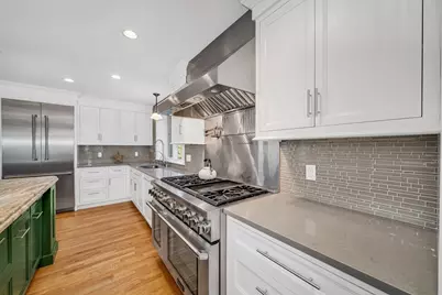 18 Ocean Ave, Newburyport, MA 01950 - Photo 4