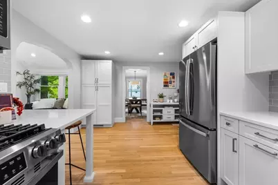 127 Prospect St, Wellesley, MA 02481 - Photo 4