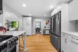 127 Prospect St, Wellesley, MA 02481 - Photo 4