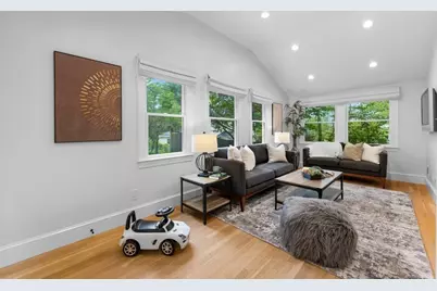 127 Prospect St, Wellesley, MA 02481 - Photo 18