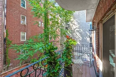 290 North St #2, Boston, MA 02113 - Photo 6