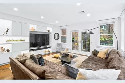 290 North St #2, Boston, MA 02113 - Photo 1